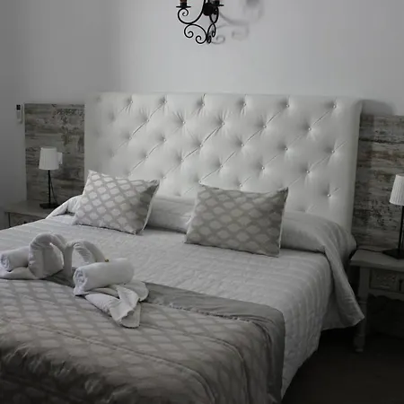 Boutique Hostal Mistral-3